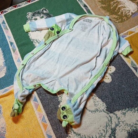 Star Wars 3-6M Infant Baby Mandalorian Yoda Onesie Footies Happy Threads - Picture 4 of 9